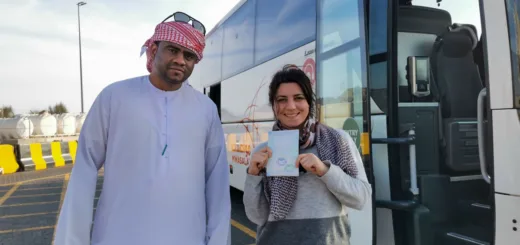 crossing the UAE Oman border by bus