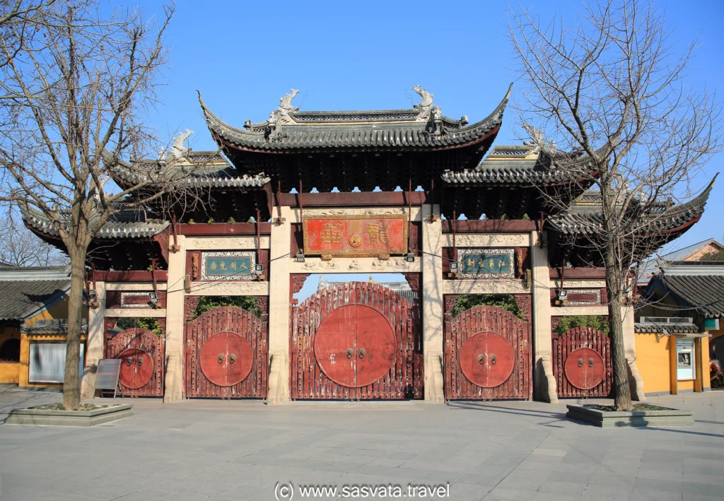 Shanghai attractions Longhua Temple