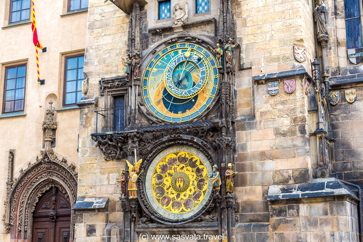 main stunning highlights of Prague: Astronomical Clock