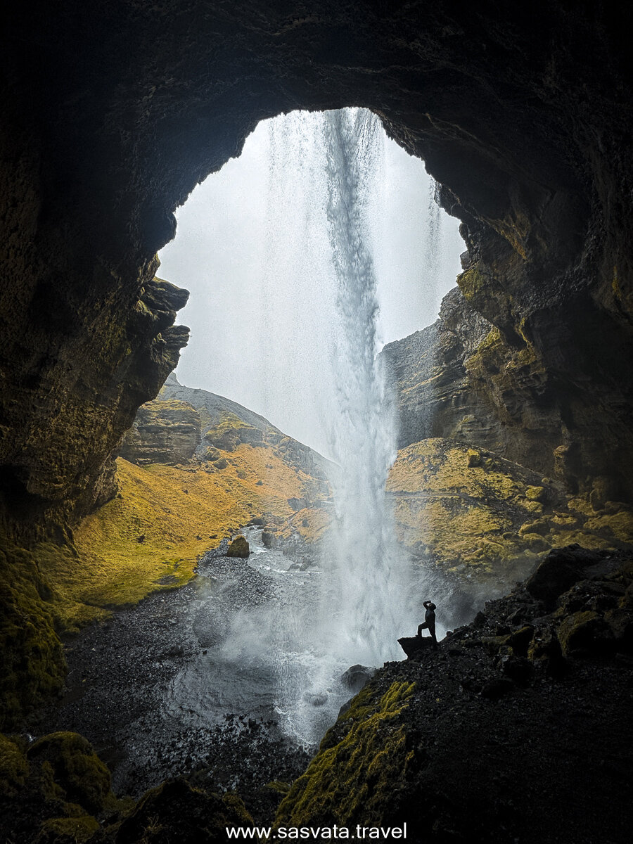 Must-see waterfalls of Iceland: Kvernufoss